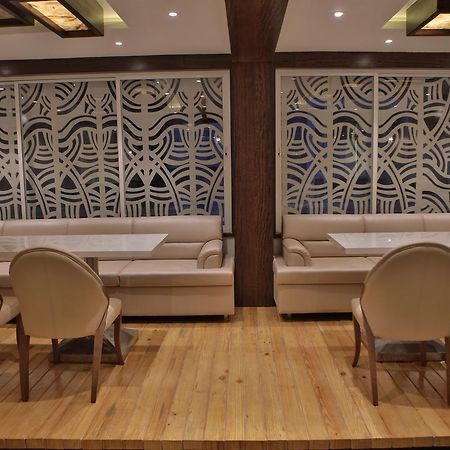 Hotel K P Pride Jālgaon 외부 사진